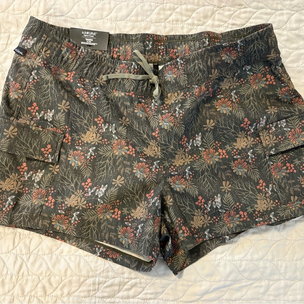 KUHL KRUISER™ GETAWAY SHORT Carbon Woodland/ Floral Size Medium